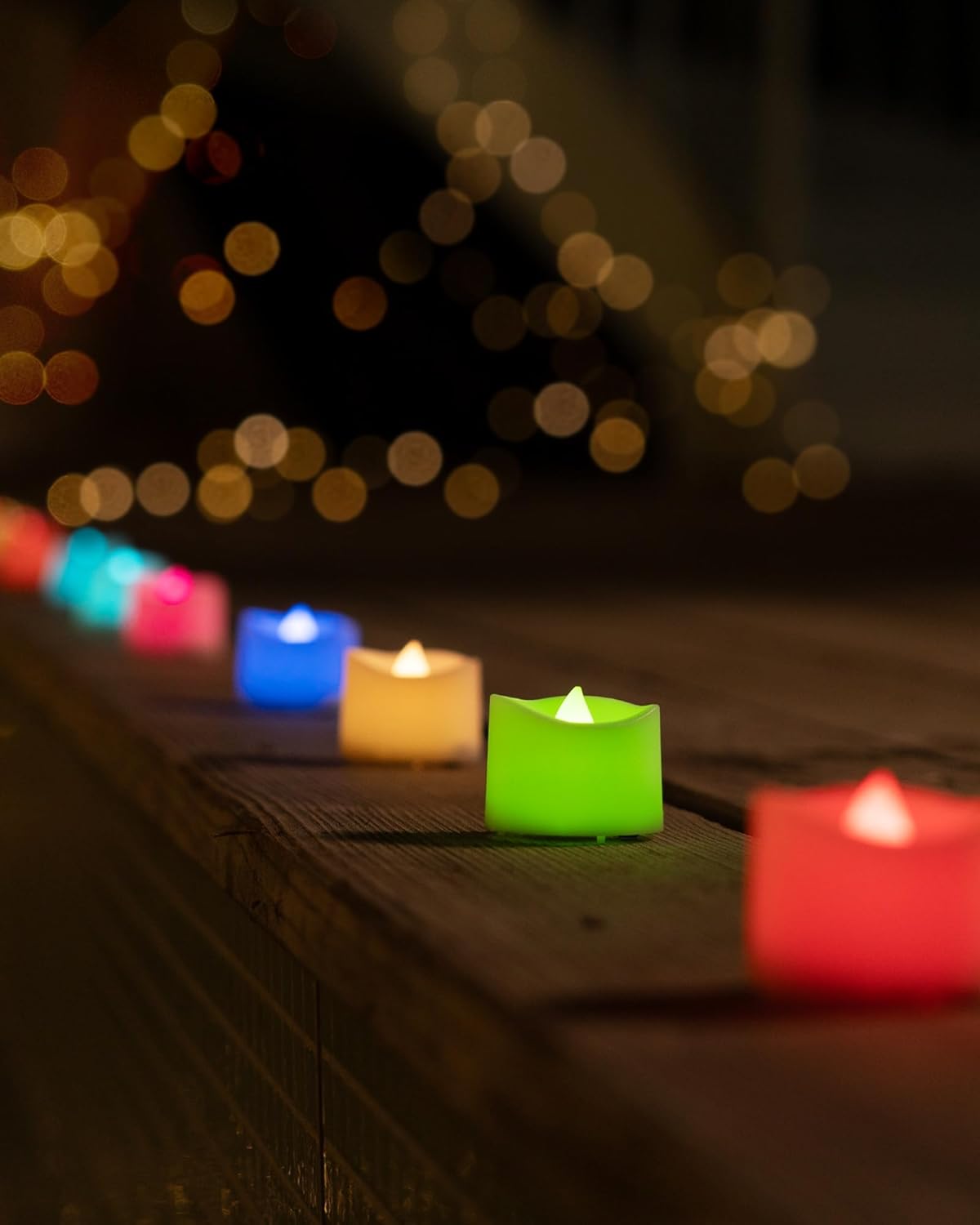 24 flickering flameless candles, simulated LED tea candles, suitable for various festival and event venues.