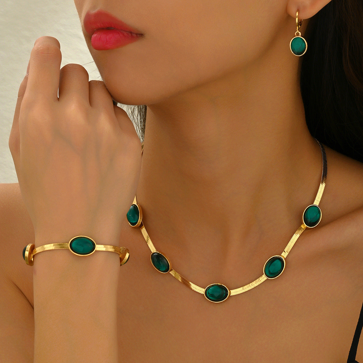 ✨3-in-1 Emerald Knife Chain Vintage Elegant Set
